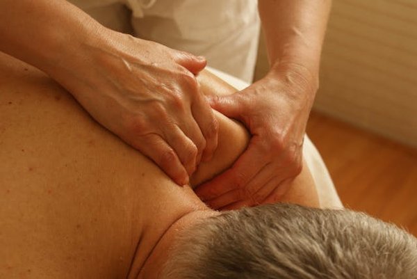 Quelles sont les meilleures techniques de massage pour soulager les jambes lourdes?